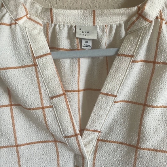 A New Day Plaid Long Balloon Sleeve Blouse - Picture 3 of 4